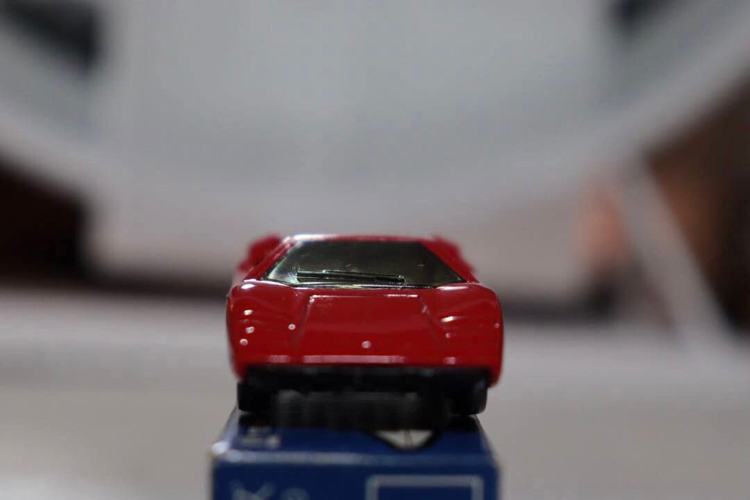 日本製　トミカ　外国車シリーズ　ランボルギーニ　カウンタック　LP400 F37