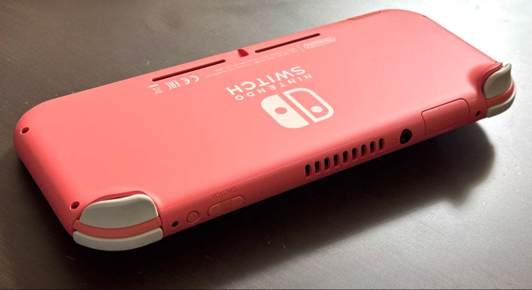 美品 Nintendo Switch Lite コーラルピンク 充電器・ポーチ付