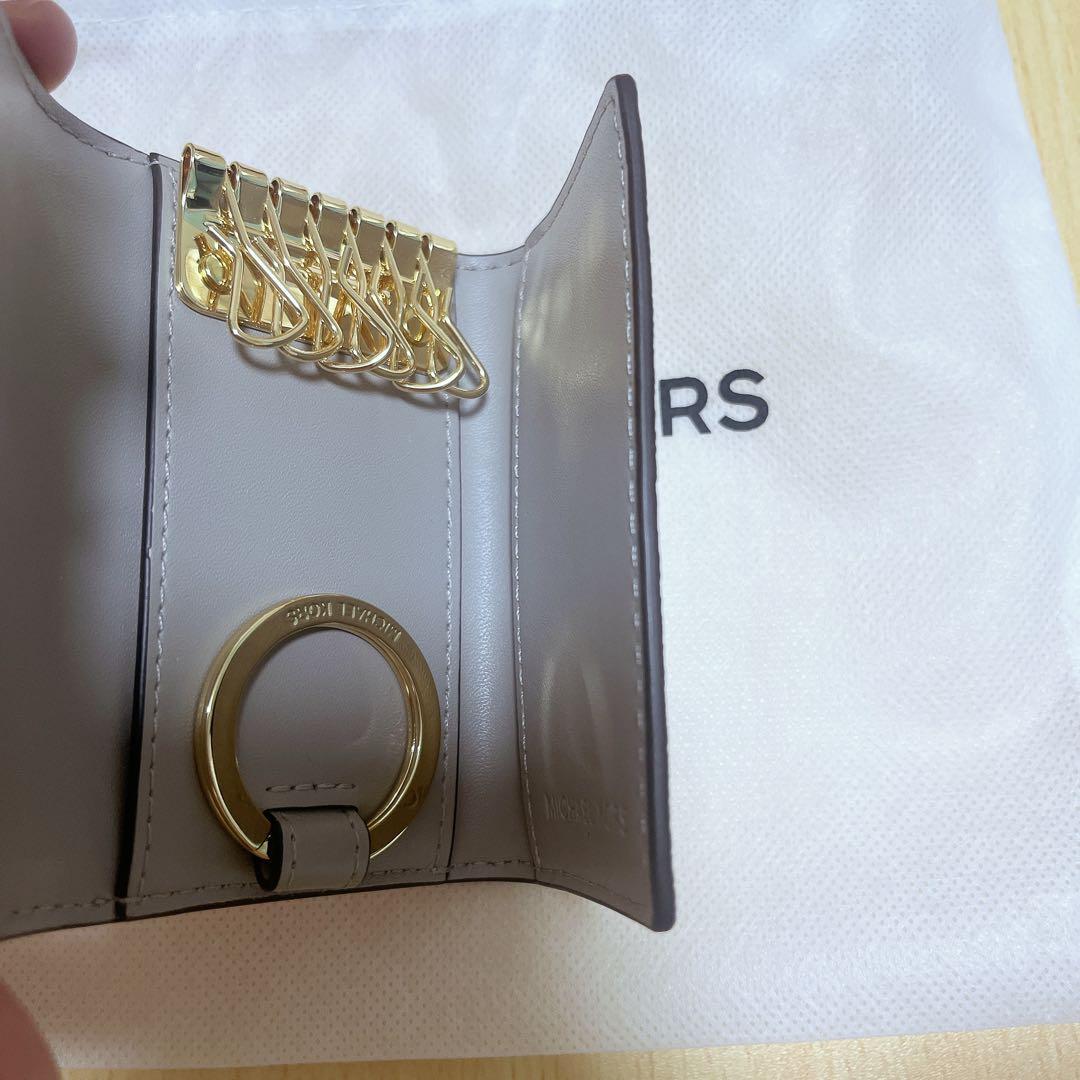 MICHEAL KORS シグネチャーグレー キーケース