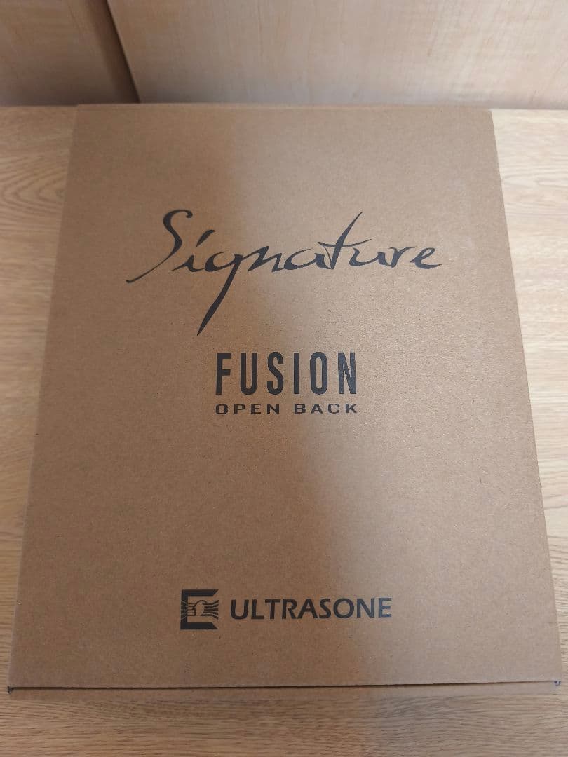 ヘッドホン ULTRASONE Signature FUSION OPEN BACK