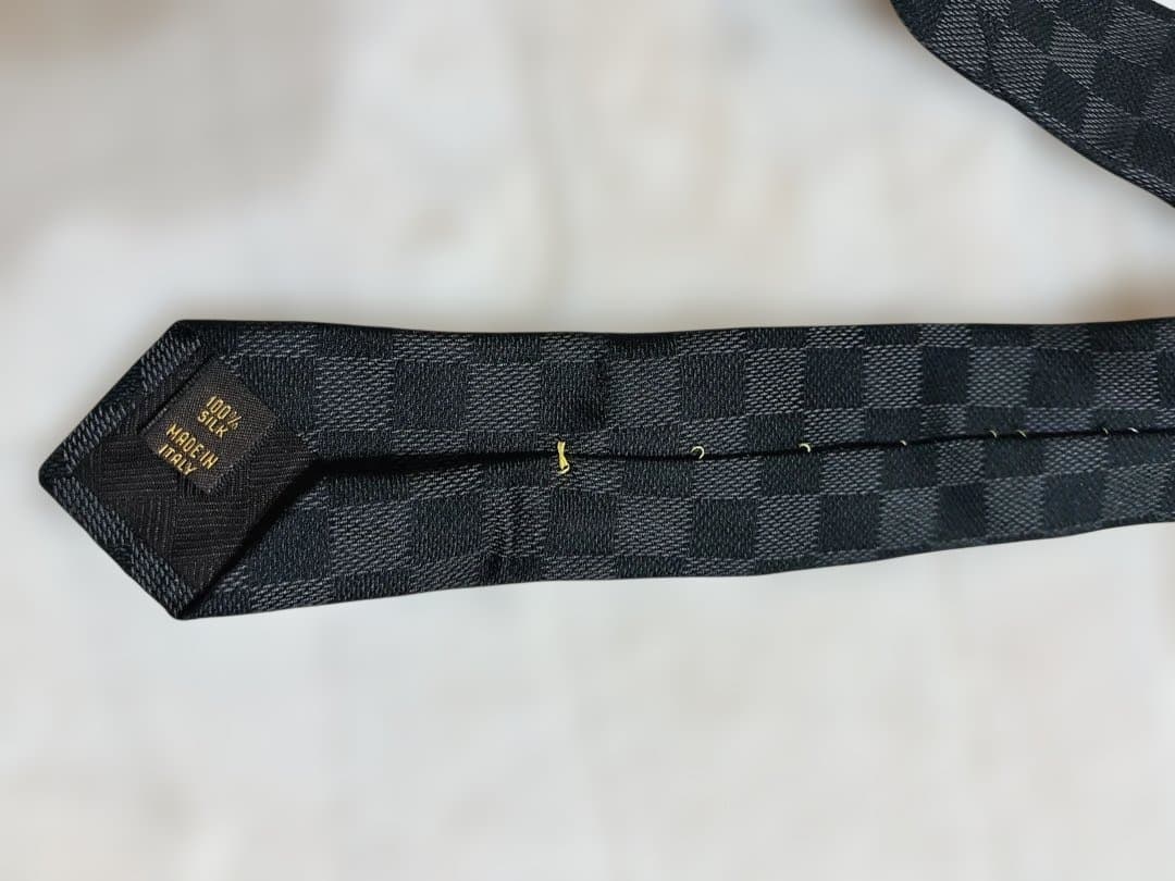 限定セール‼️‼️LOUIS VUITTON ダミエ柄　ブラックネクタイ