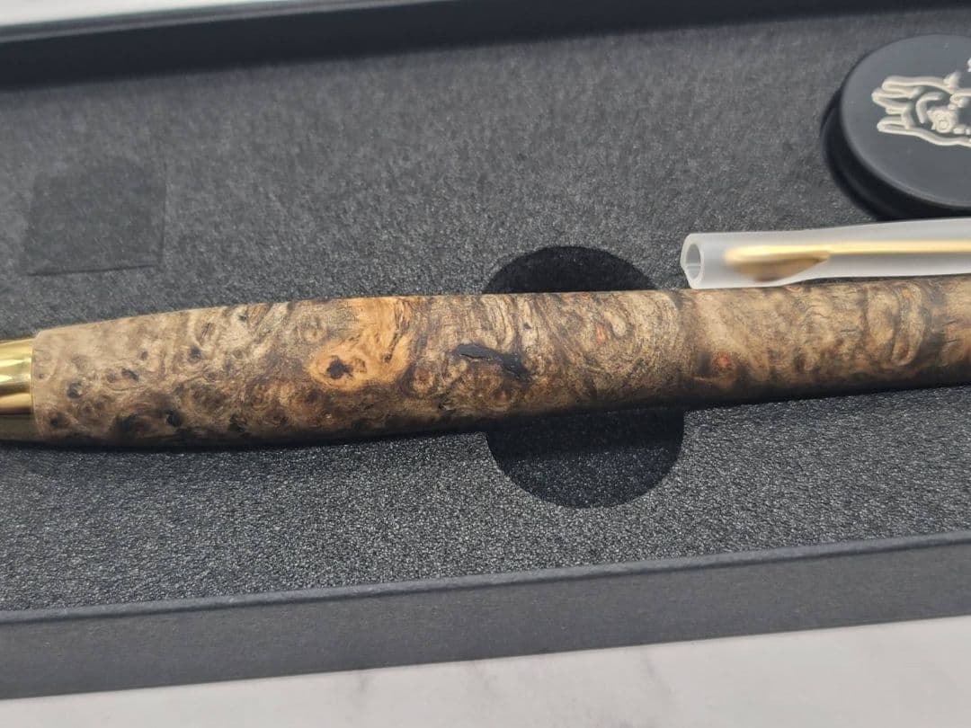 新品　こぶた工房　極上+花梨瘤　青瘤　金金具　ボールペン