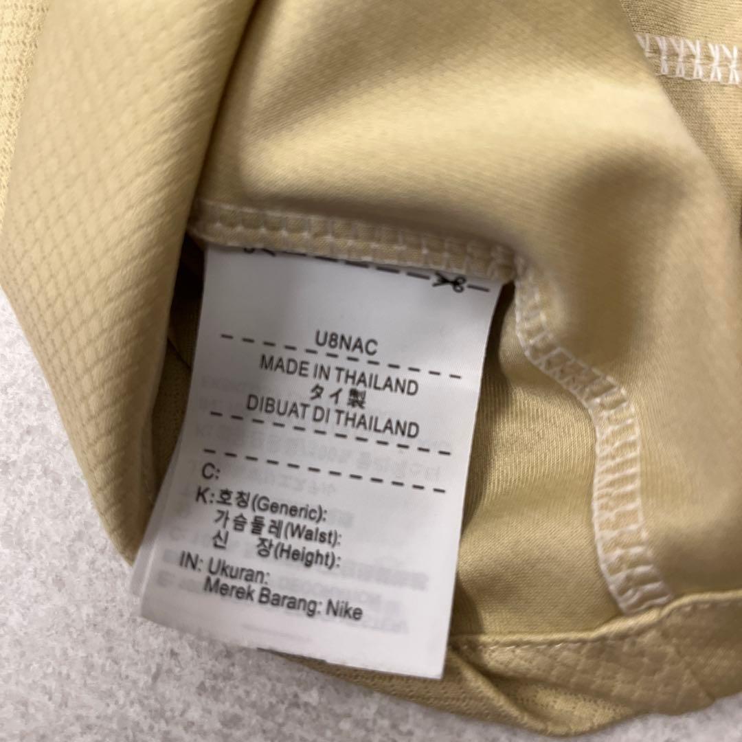 美品　FC Barcelona Nike シャツ Mサイズ ベージュ