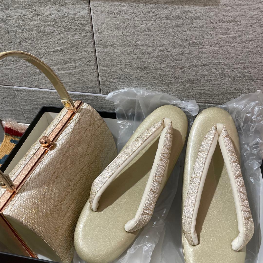 【未使用に近い】和装用バッグ ゴールド　草履付き
