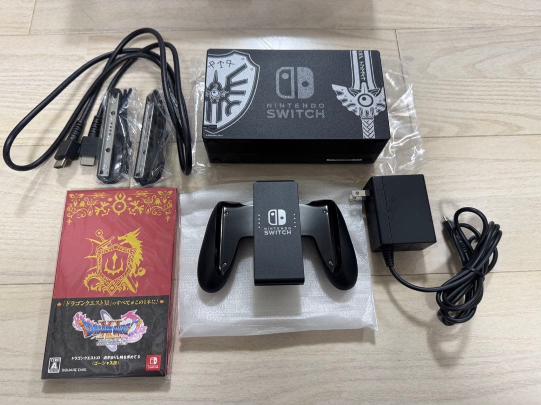 ☆美品☆Nintendo Switch ドラゴンクエストXI ロトエディション