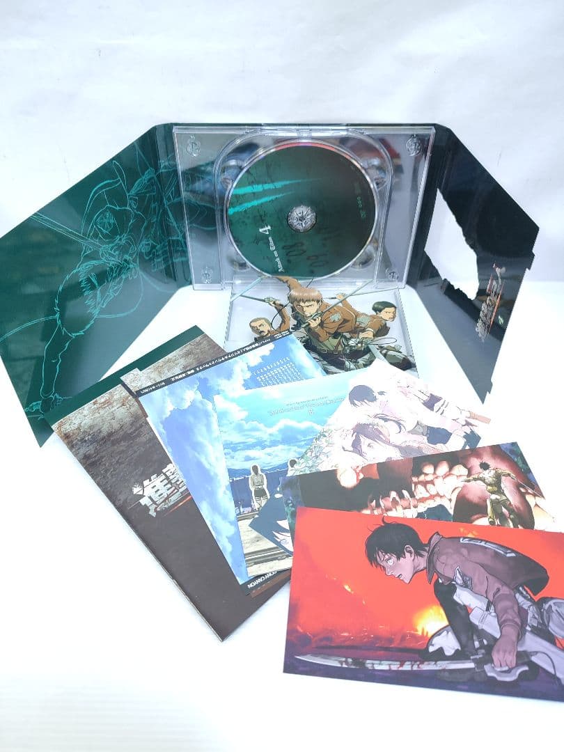 進撃の巨人 season1 初回限定DVD 全巻セット ＋ 限定特典DVD全5巻