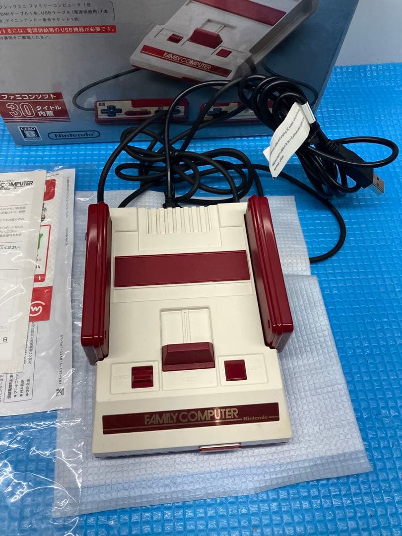 超美品Nintendo ニンテンドークラシックミニ ファミリーコンピュータ