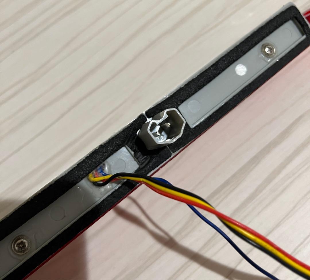 AVEST VerticalArrow ハイマウントストップランプ レッド 中古