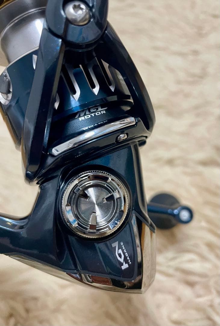 17ツインパワーXD C3000HG 　　　　　スピニングリール (中古)