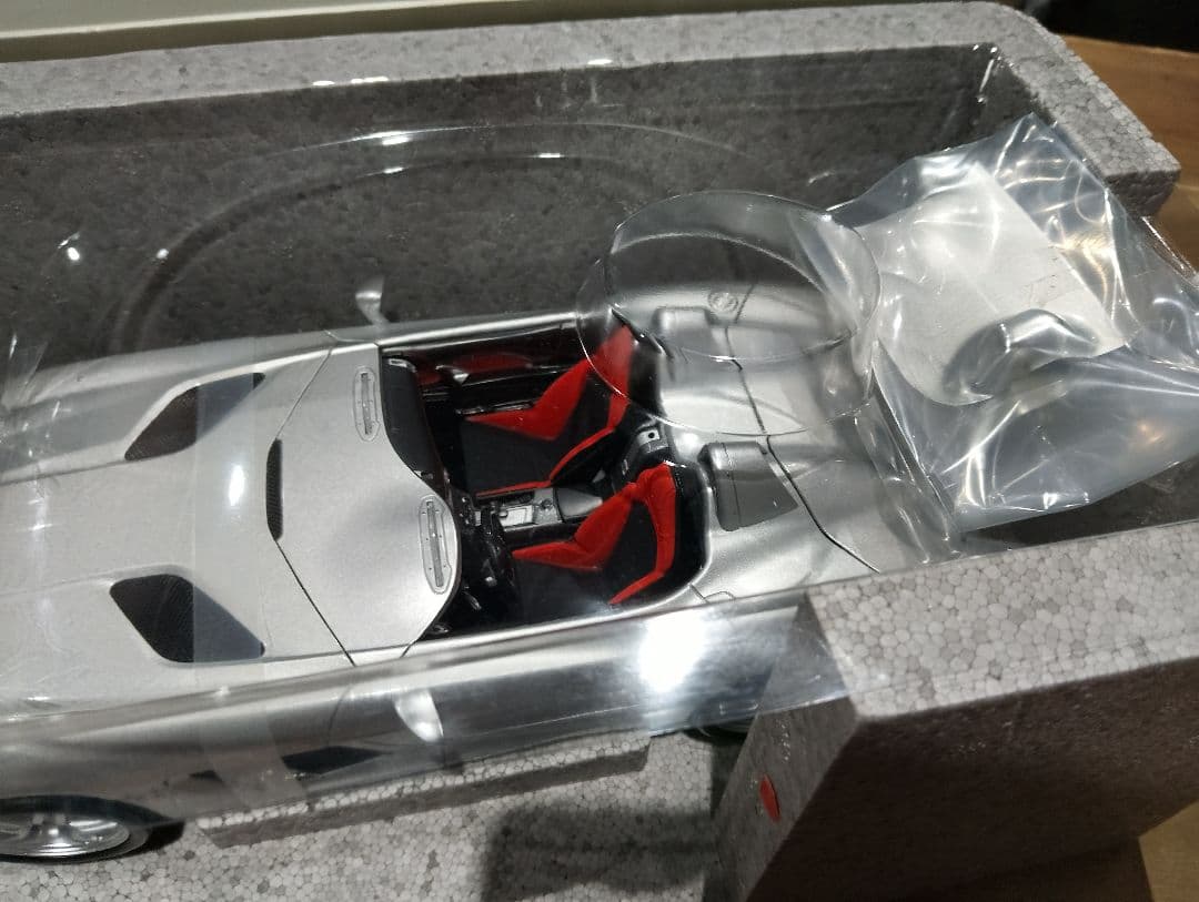 専用　1/18 メルセデスベンツ　SLRマクラーレン　スターリングモス　ミニカー