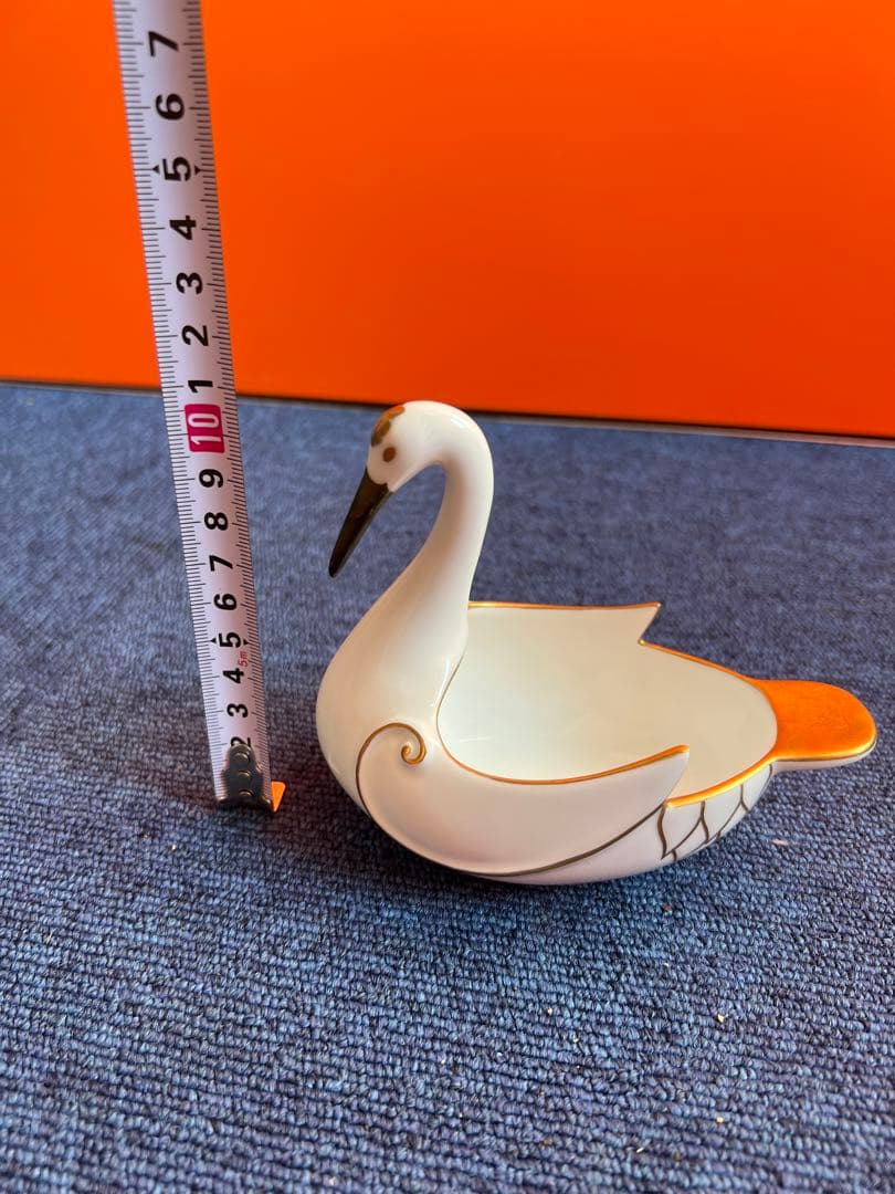 1040 深川製磁　白鳥　小物入れ　金彩