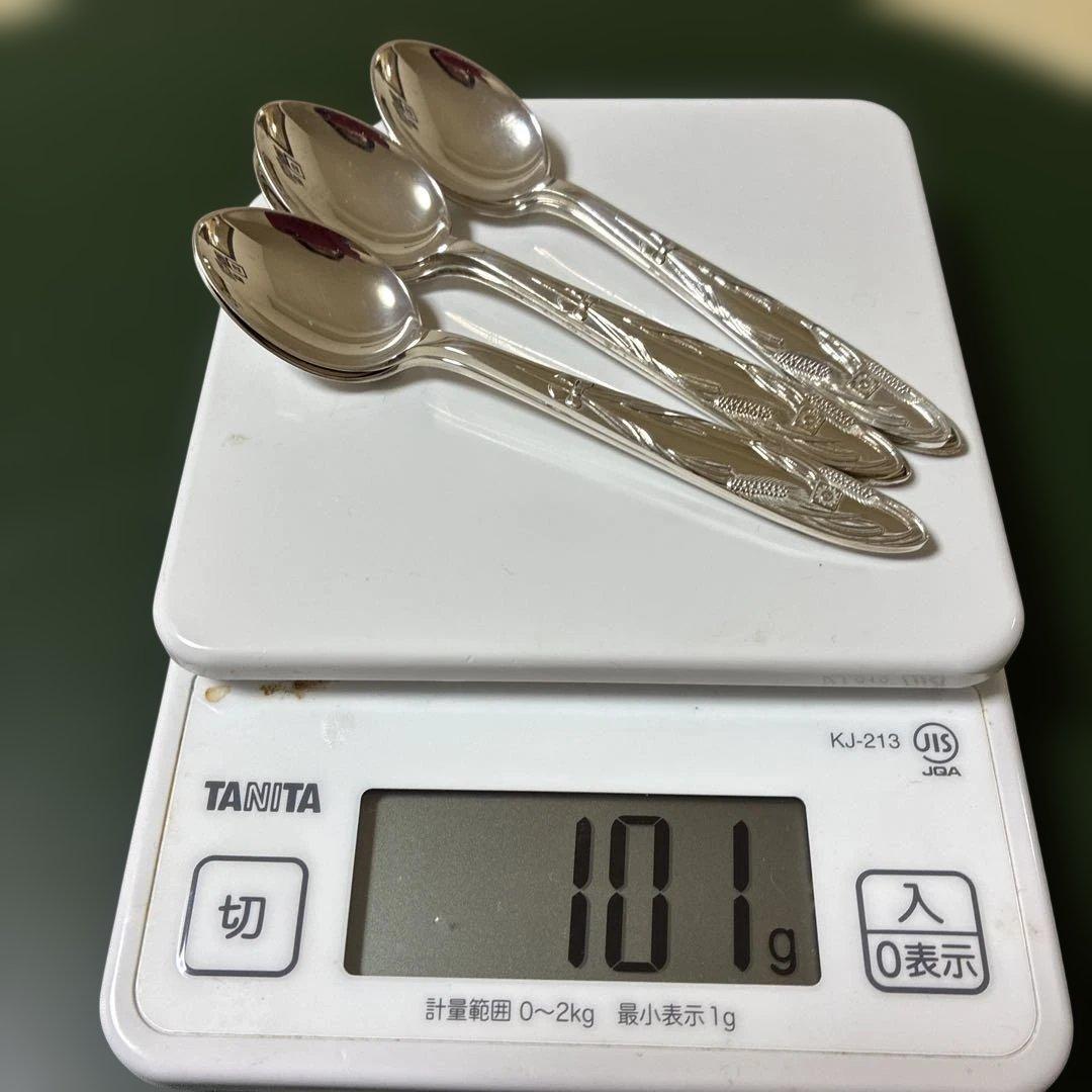 装飾的な柄の銀スプーン6本セット