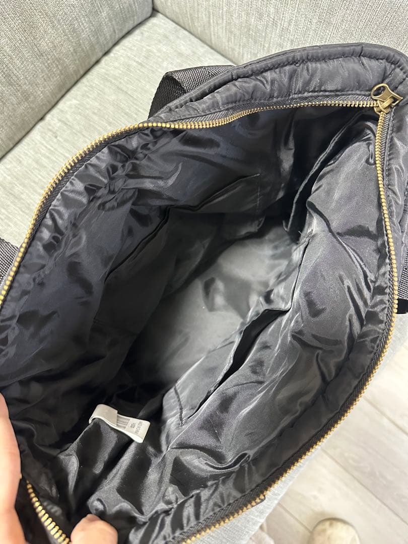 値下げしました！GUESS ブラック キルティング トートバッグ