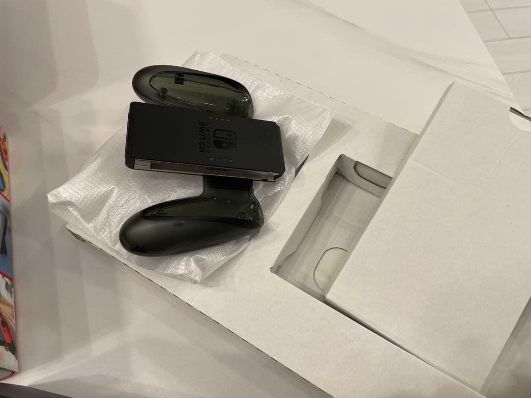 【超美品】Nintendo Switch 赤/青　※値下げ中