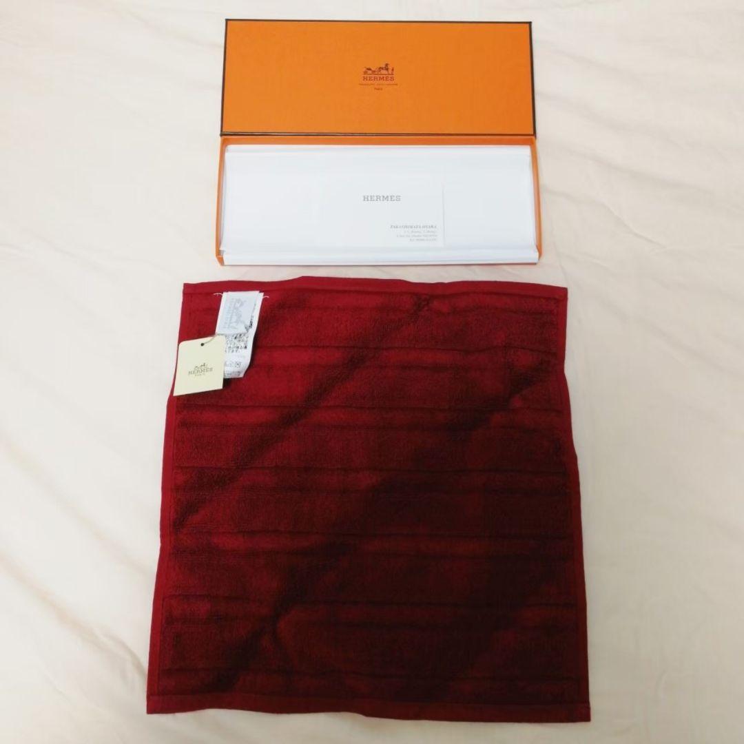 タグ付き HERMES エルメス カレタオル レッド ラビリンス 32×32