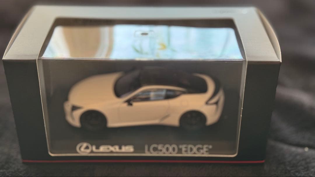 1/43 レクサス LC500ミニカー \"EDGE\" (HAKUGIN) 京商②