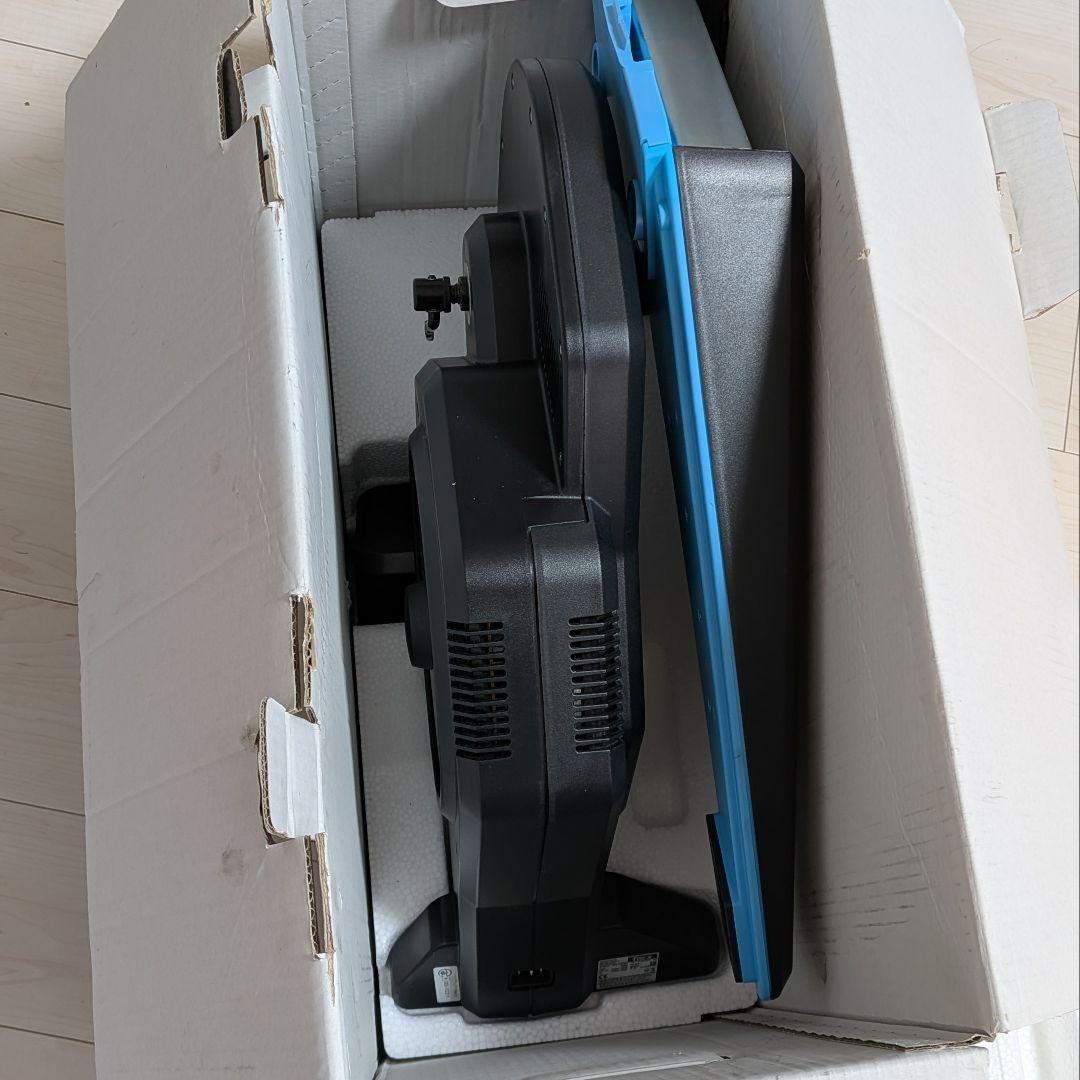 【送料無料】Tacx FLUX 2 Smart スマートトレーナー 箱付