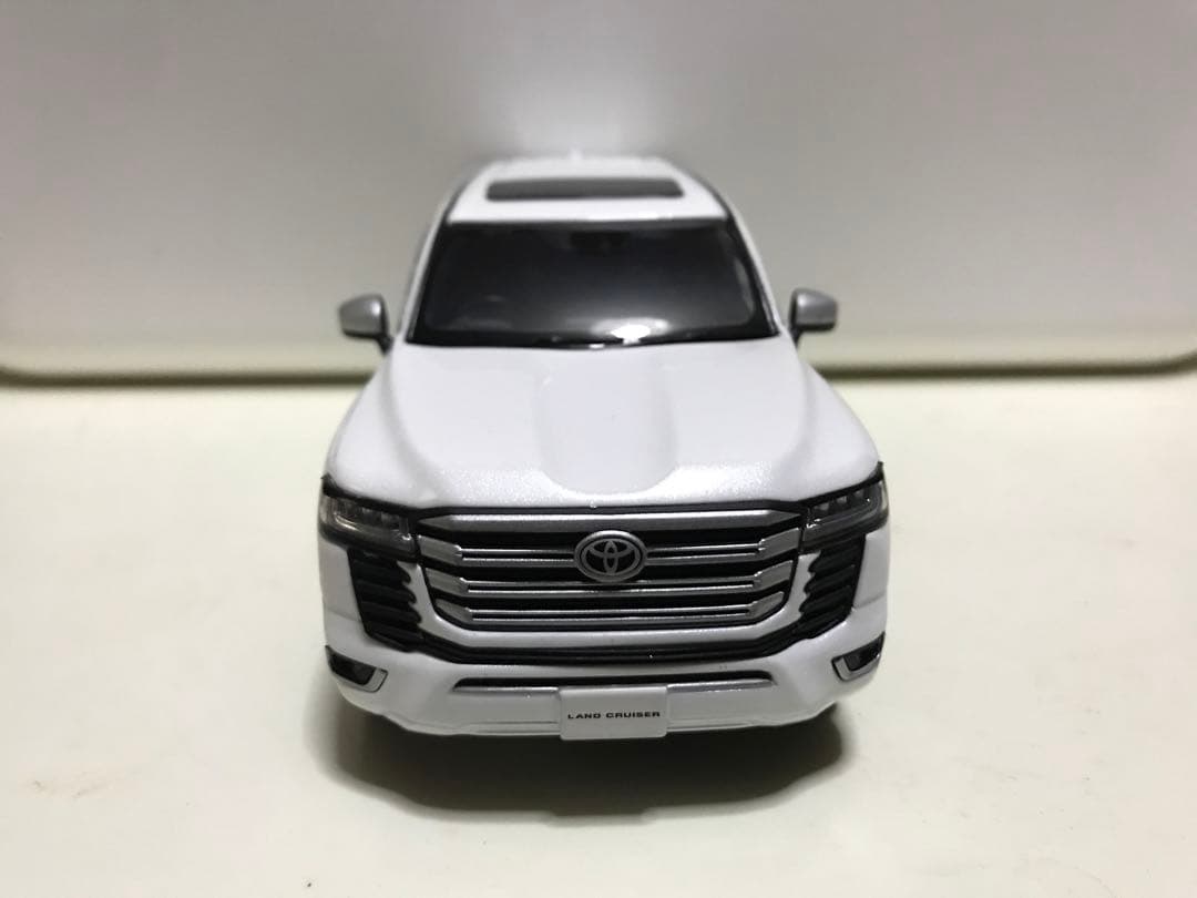 トヨタ ランドクルーザー 300 カラーサンプルミニカー