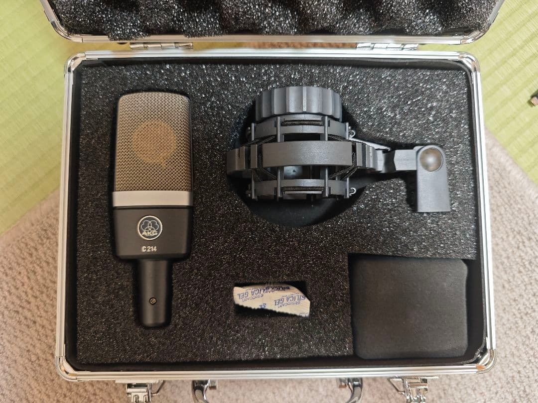 AKG アーカーゲー　C214 コンデンサーマイク