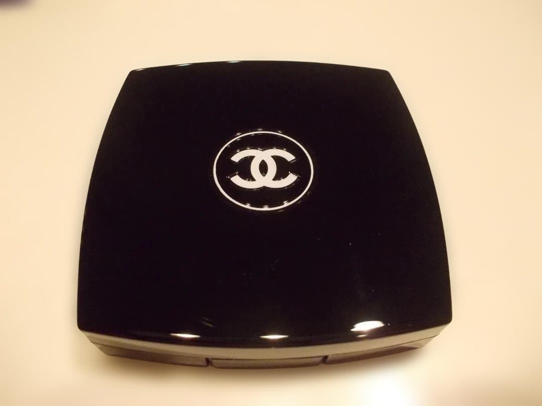 【CHANEL】レ キャトル オンブル ブトン 219 ブトン クチュール