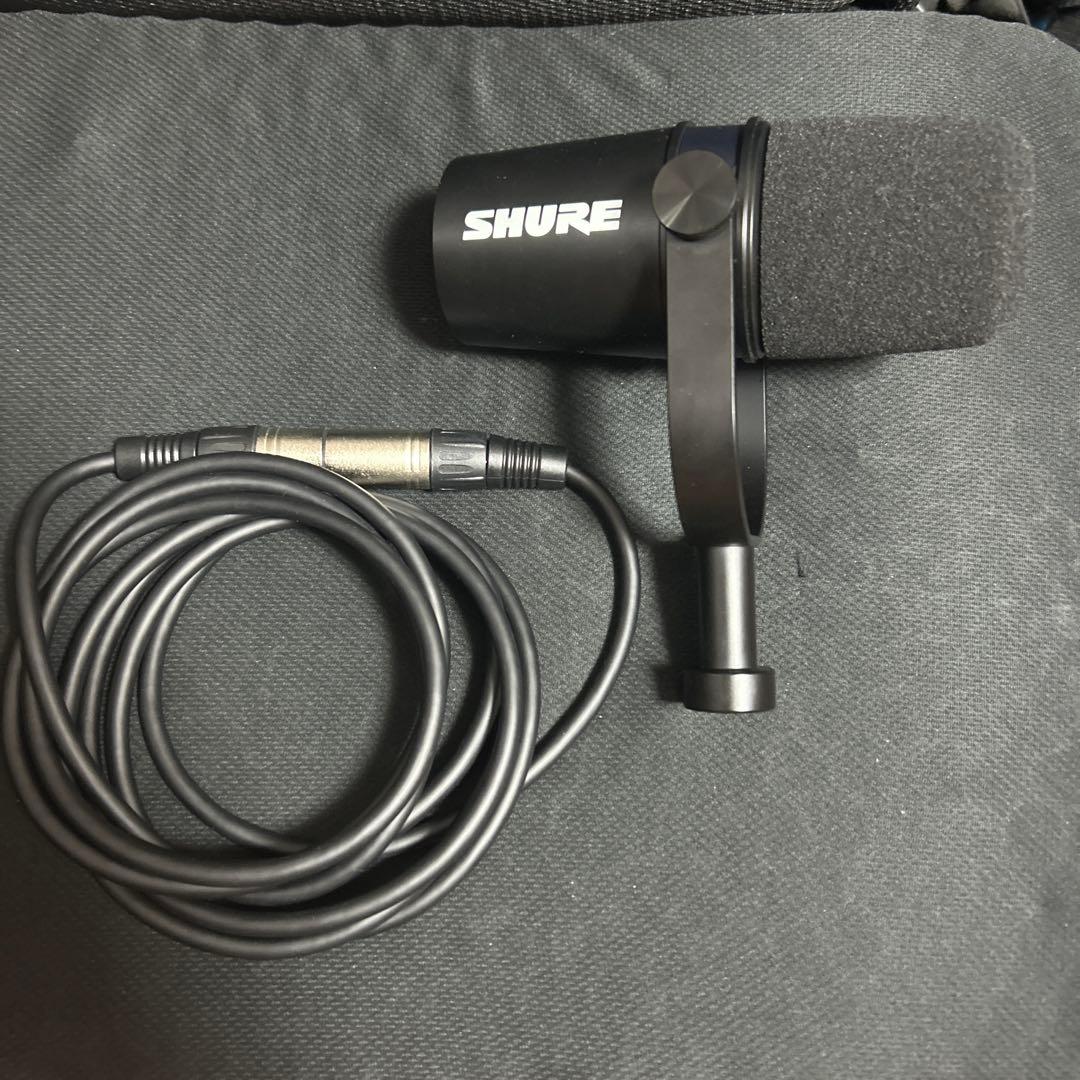 【美品】SHURE MV7X　ダイナミックマイク XLRケーブル付き