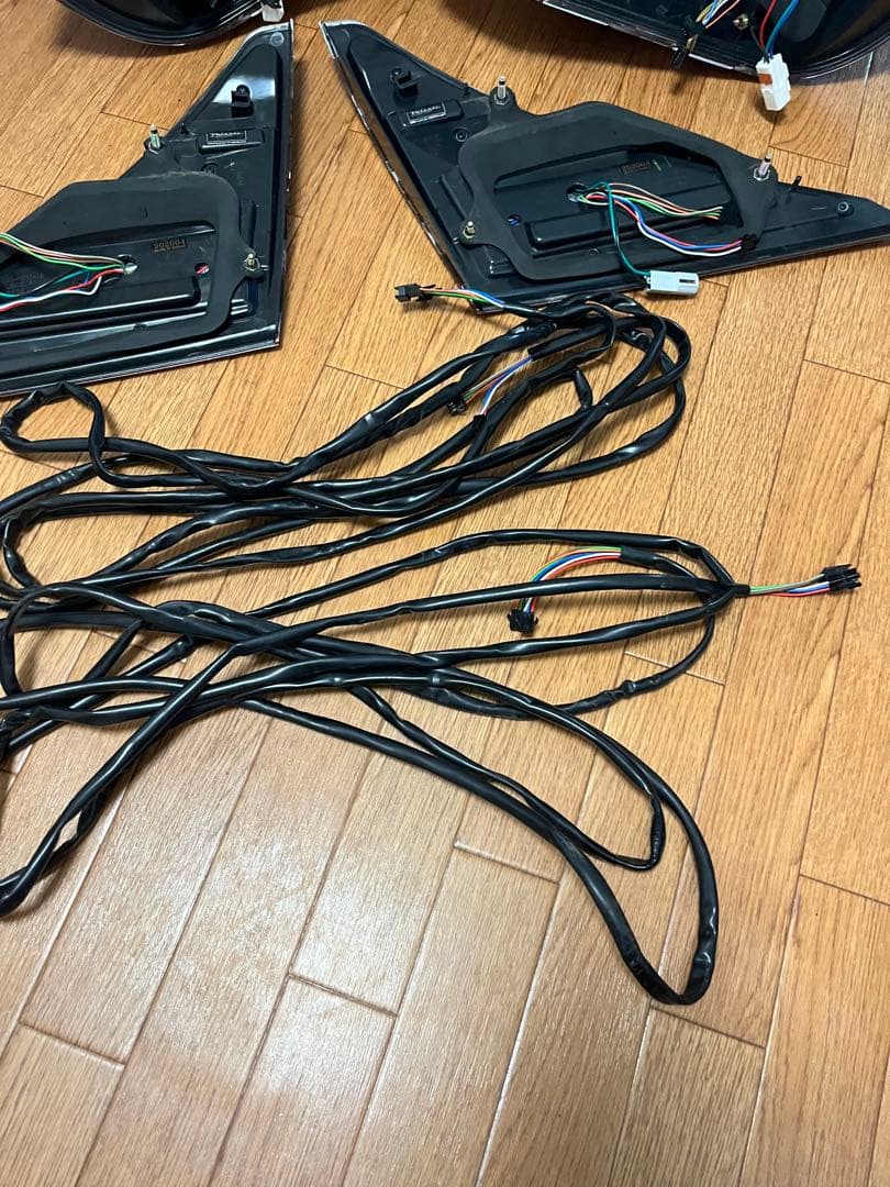 ヴァレンティ テールランプ シーケンシャル 20 アルファード ヴェルファイア