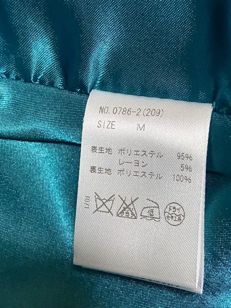 クリスマスセール中　CECIL McBEE ターコイズ ケープコート　未使用