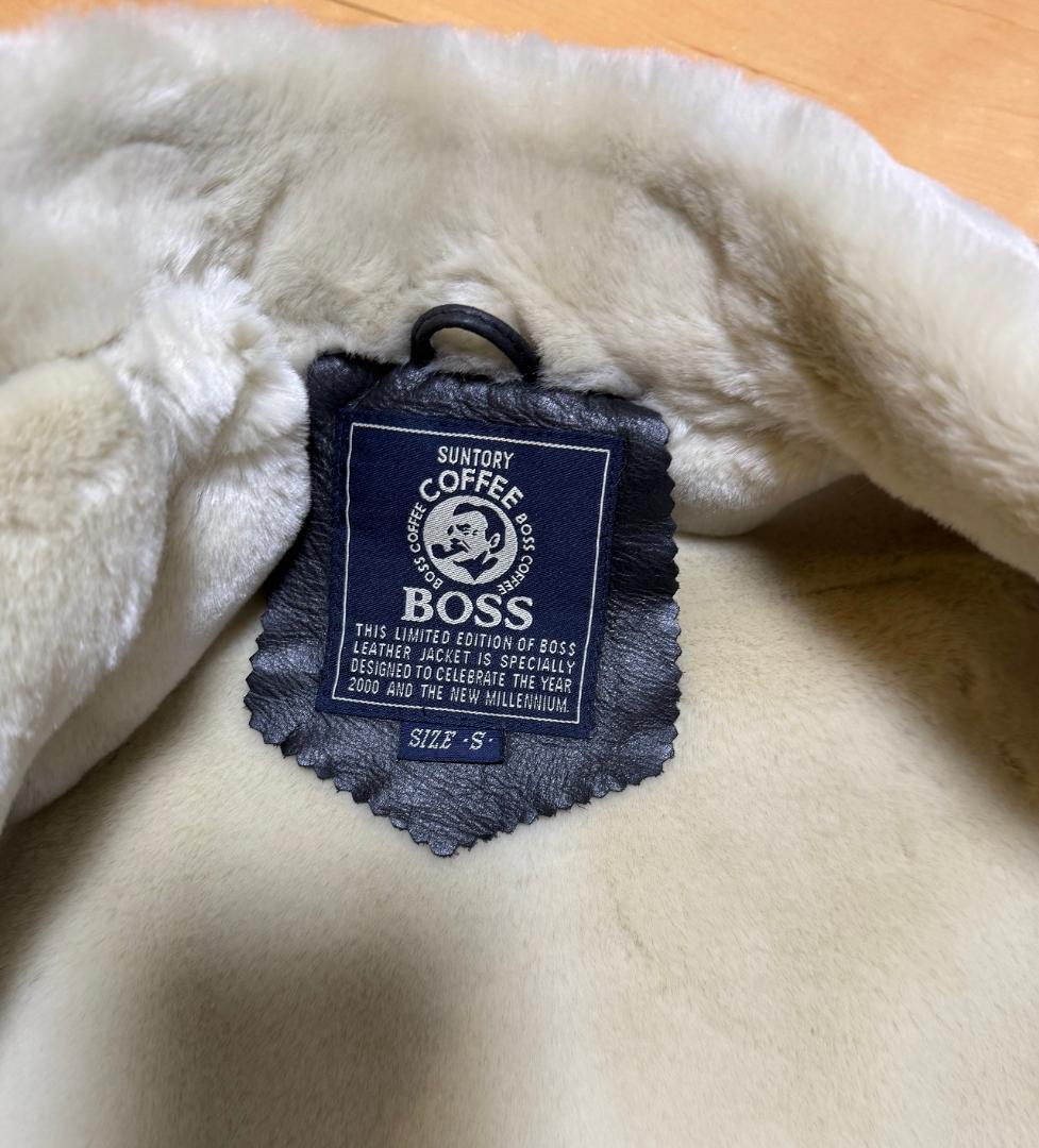 BOSSボスジャン、本革レザージャケット　キッズSサイズ　試着程度の美品