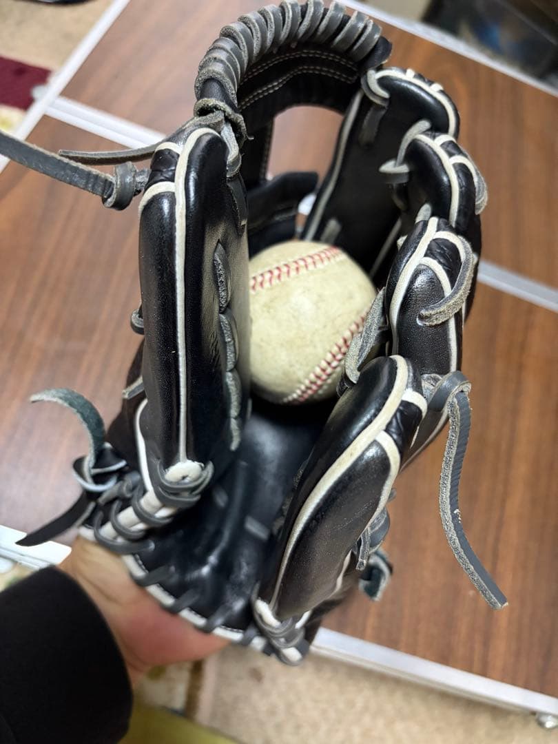 ウィルソン軟式グローブ内野手用コユニ