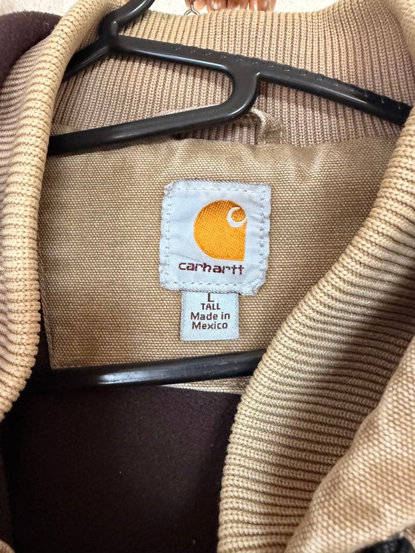 Carhartt フード付きジャケット Tall ベージュ