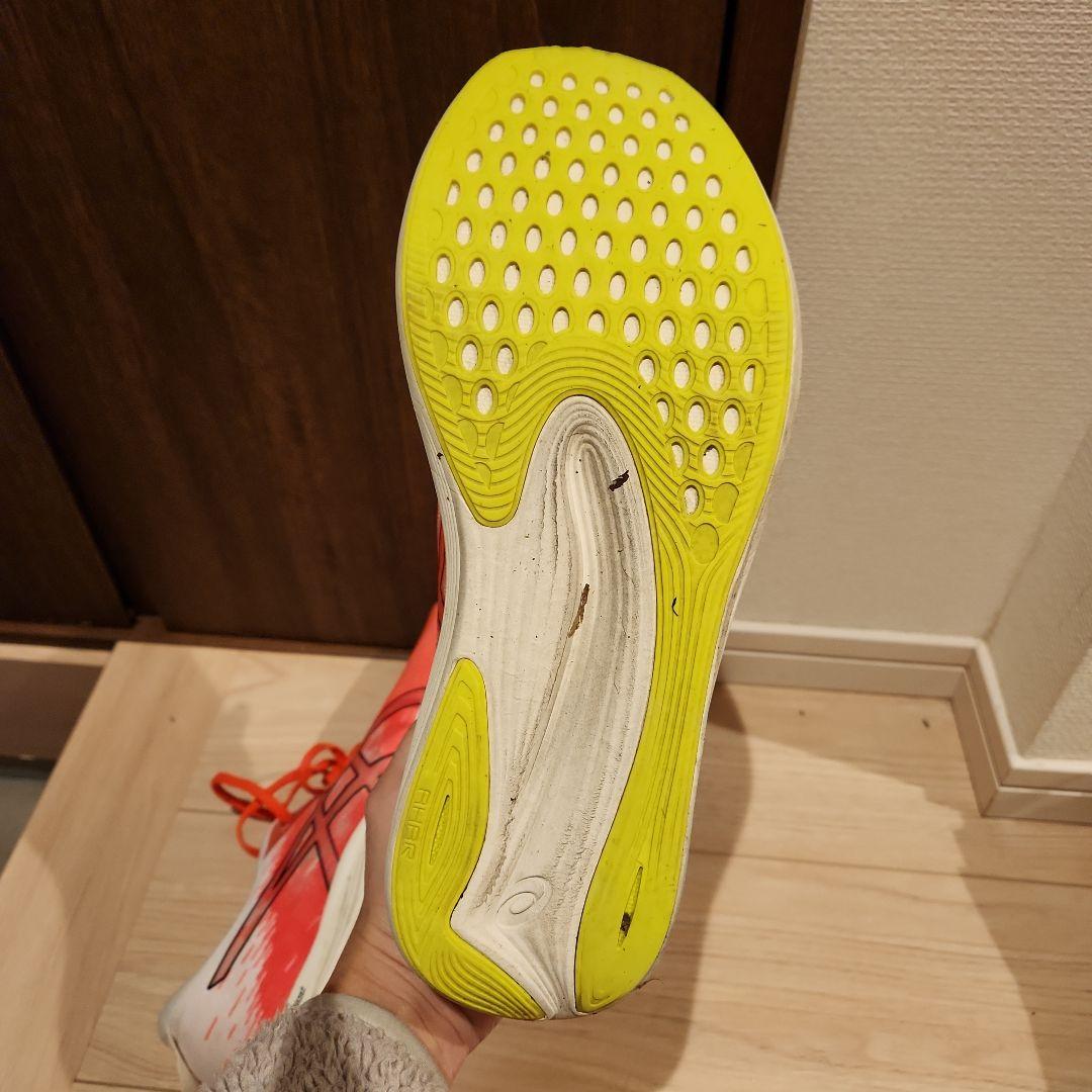 ３足で　asics ランニングシューズ オレンジ