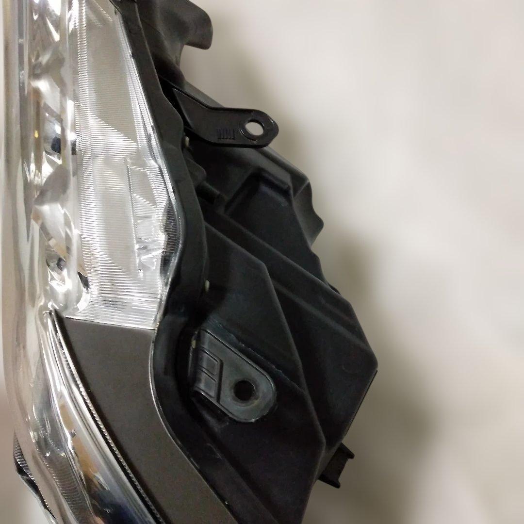 ハリアー60 後期 左ヘッドライト zsu60w 美品 KOITO48-192