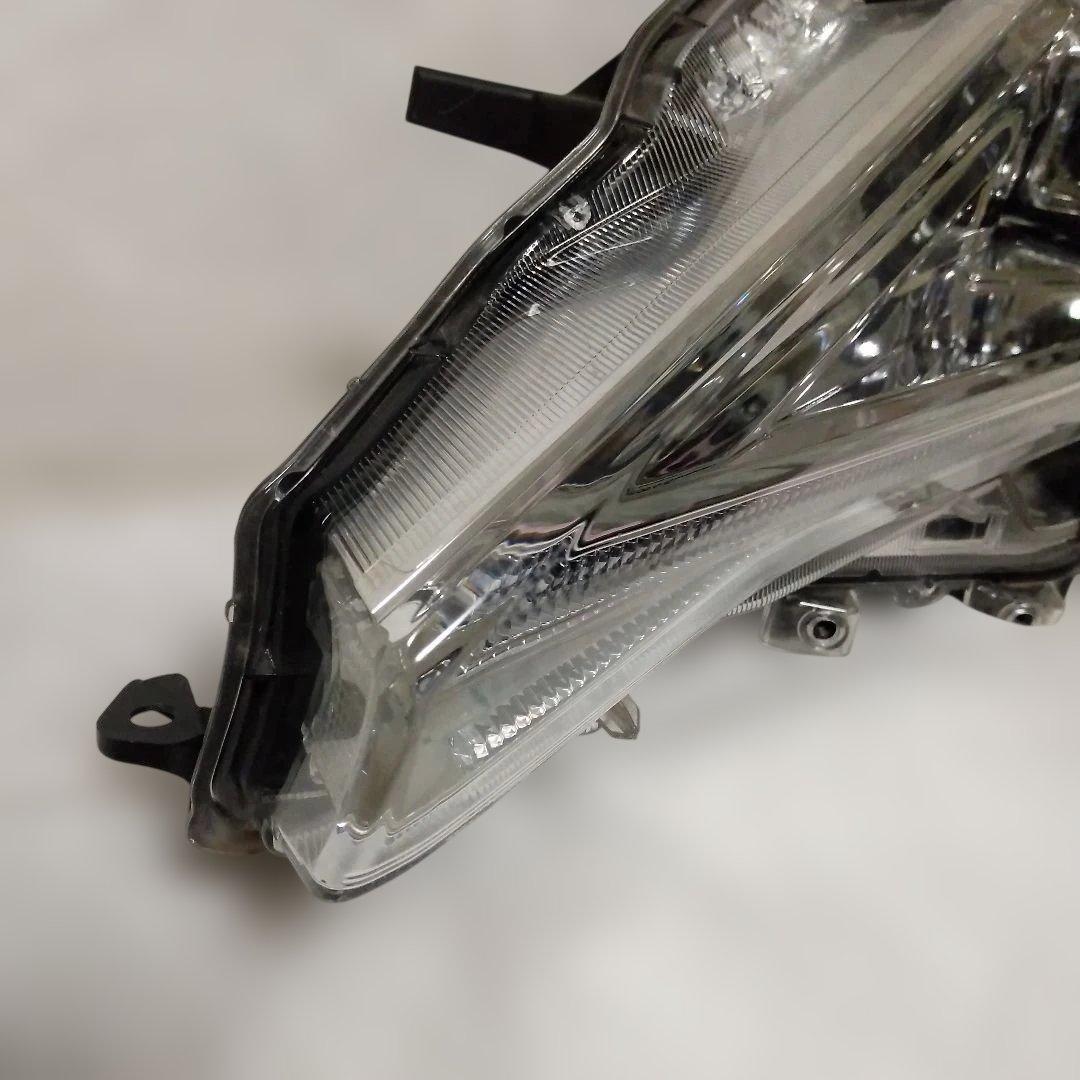 ハリアー60 後期 左ヘッドライト zsu60w 美品 KOITO48-192