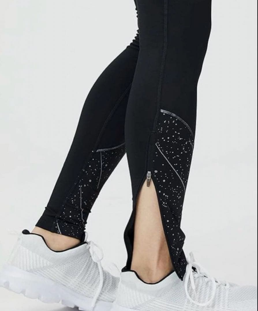 週末限定値下げ <新品>New Balance ブラックタイツ 反射素材付き
