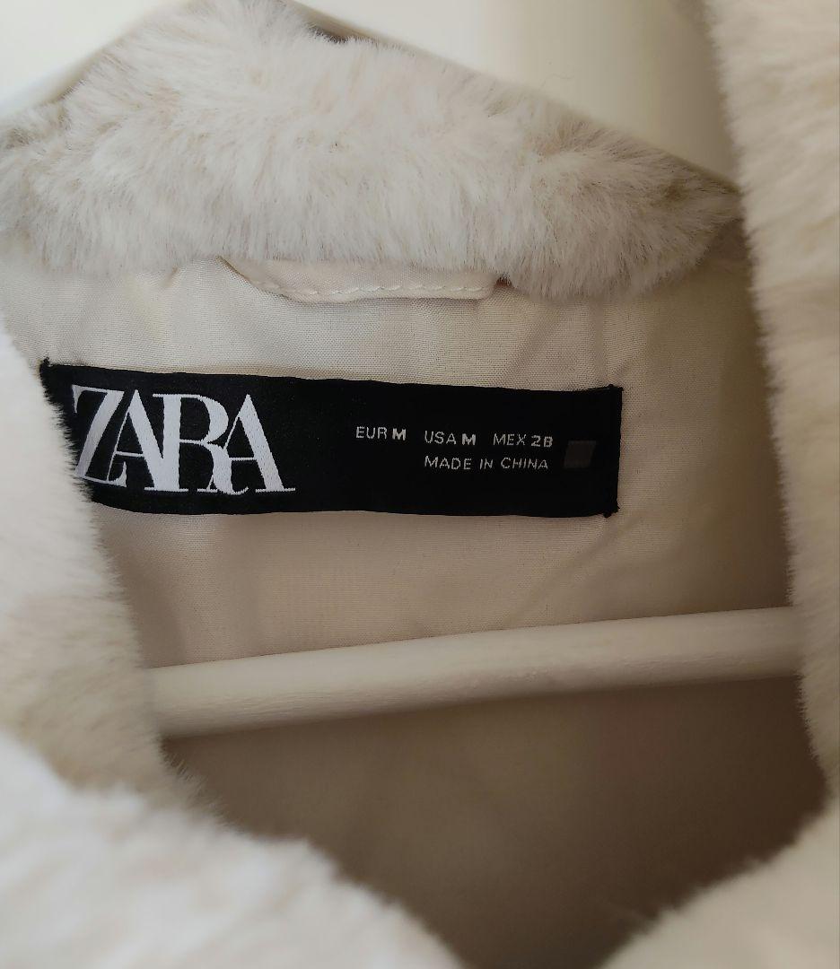 ZARA✴フェイクファー　フードベスト✴未使用✴Msize