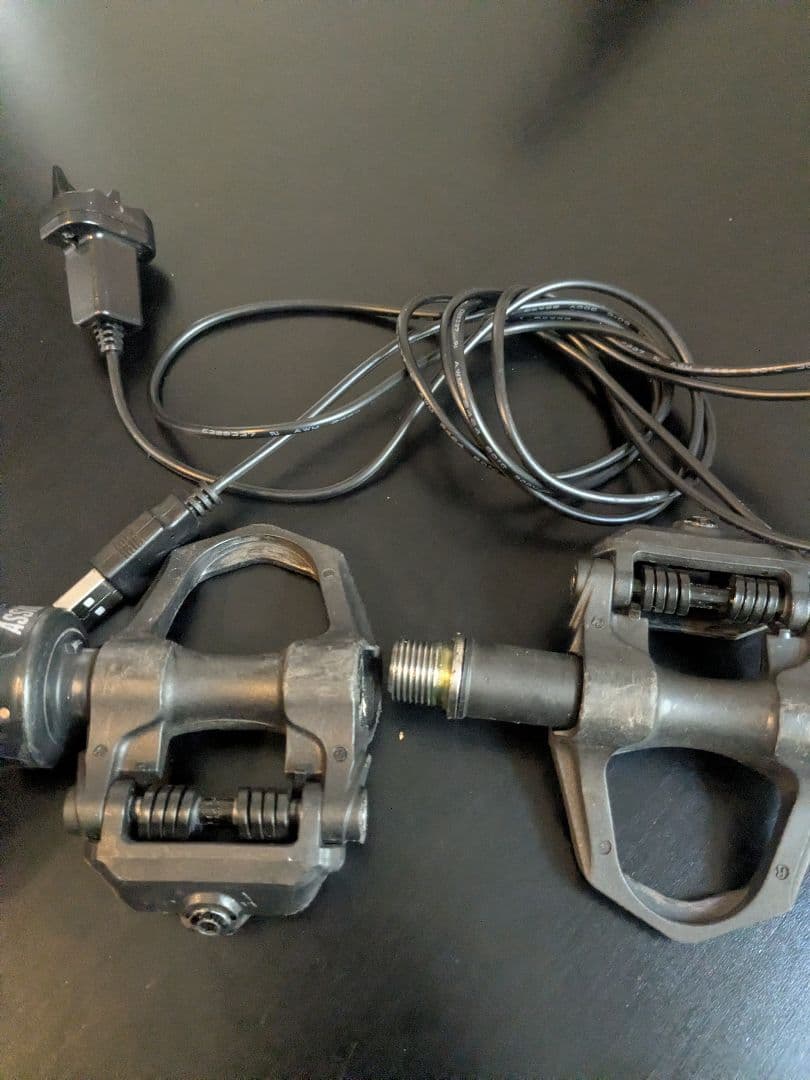 Favero Assioma uno ペダル型パワーメーター