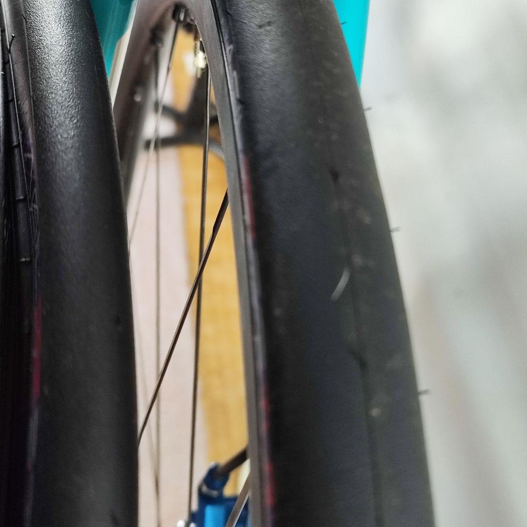 アジリストTLR 700×25c 2本