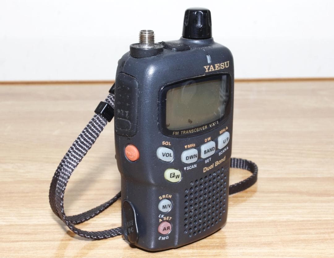 ◆YAESU DUAL BAND FM TRANSCEIVER VX-1【10】