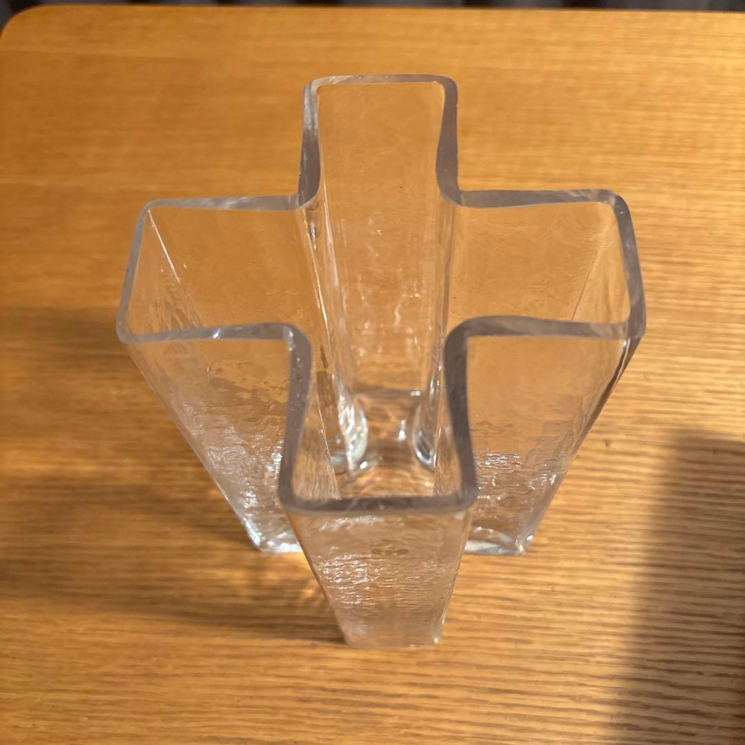 HOLME GAARD CROSSES 花瓶　19.5 センチ