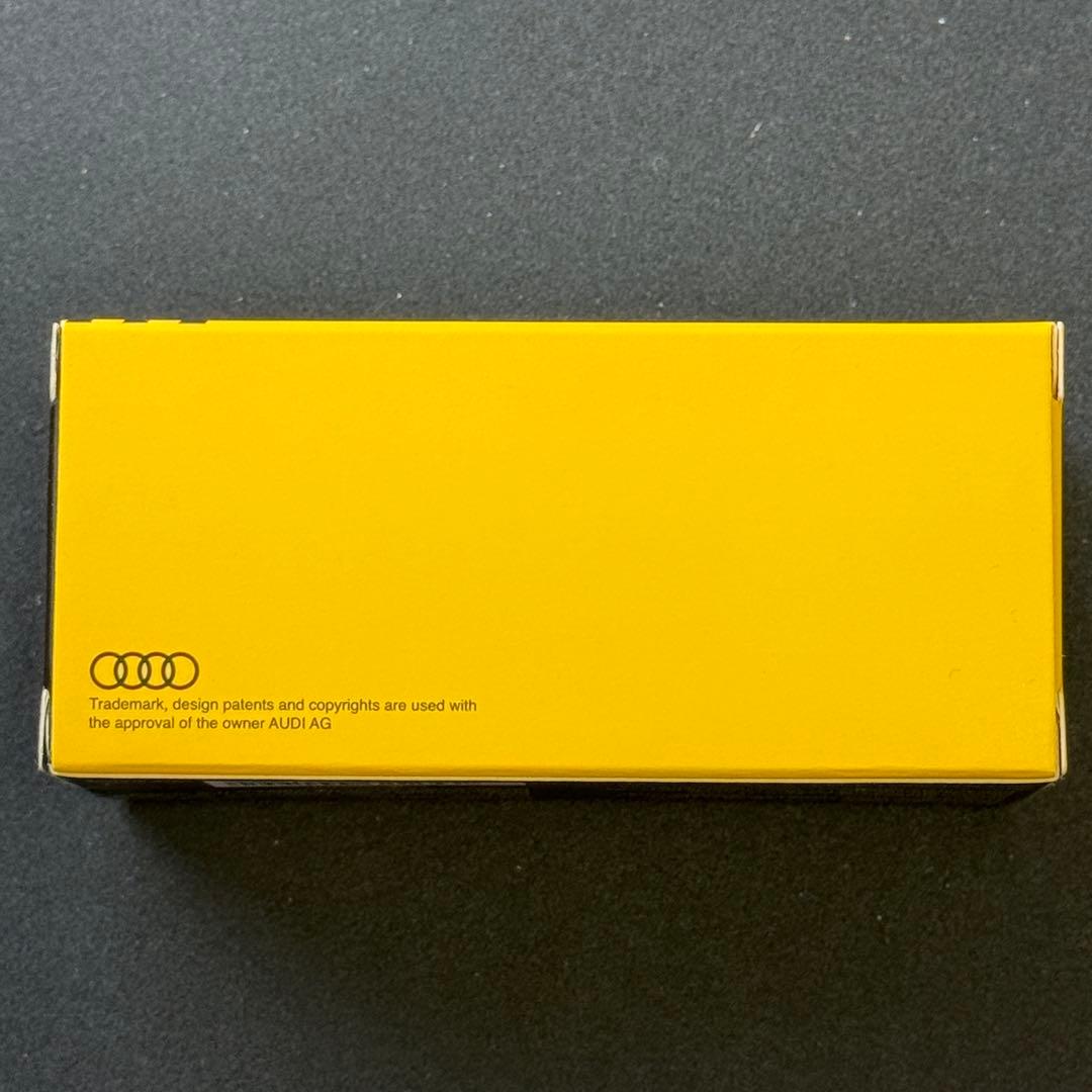 ミニカー POP RACE 1/64 Audi R8 LMS Bruce Lee 80th