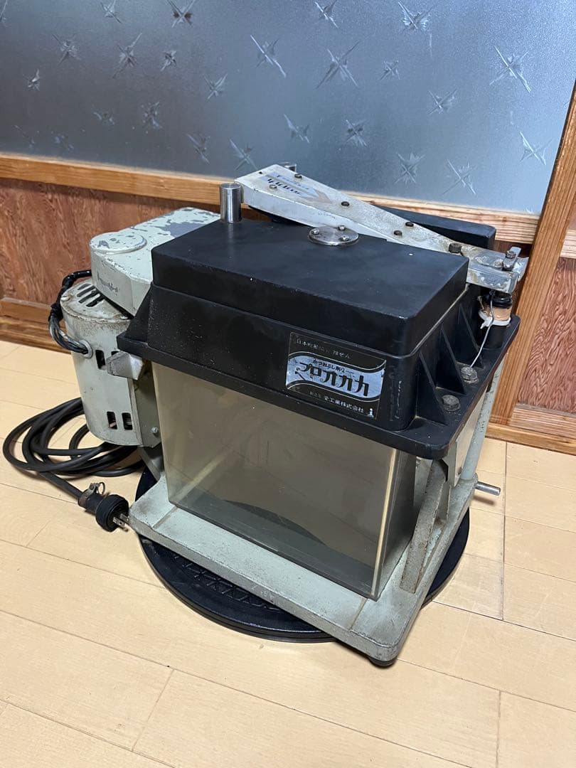 愛工　プロオカカ　電動鰹節削り機　かつお節削り　100v 替刃付き　業務用厨房