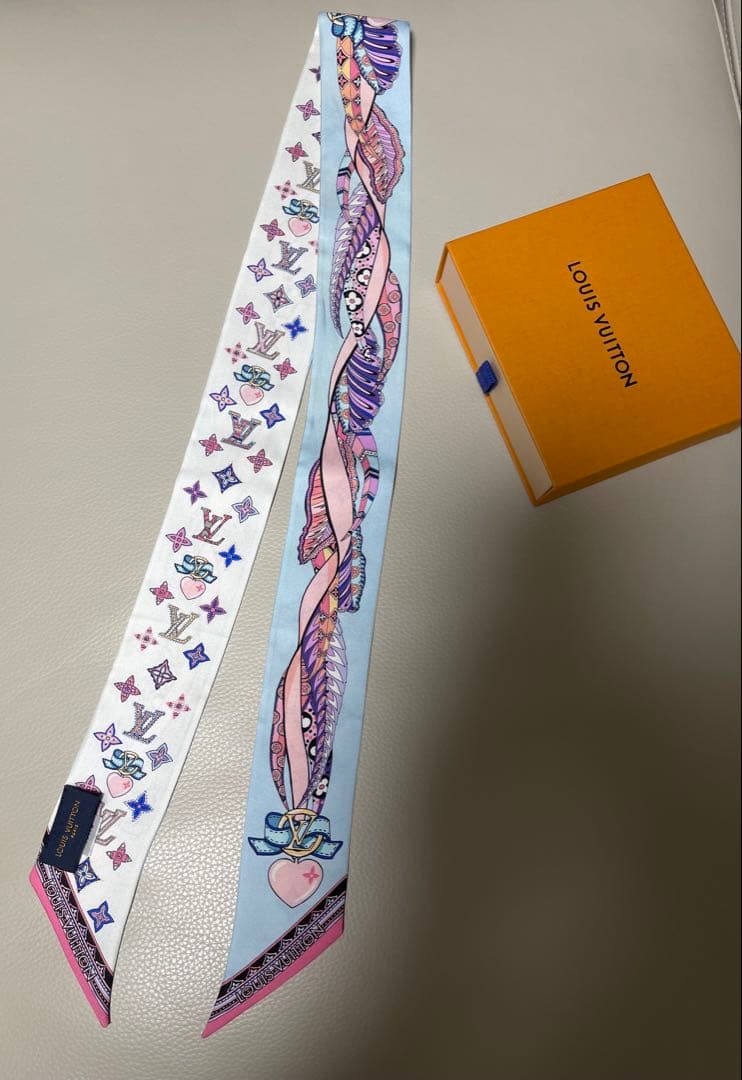 LOUIS VUITTON ルイヴィトン ツリー スカーフ M76683バンドー