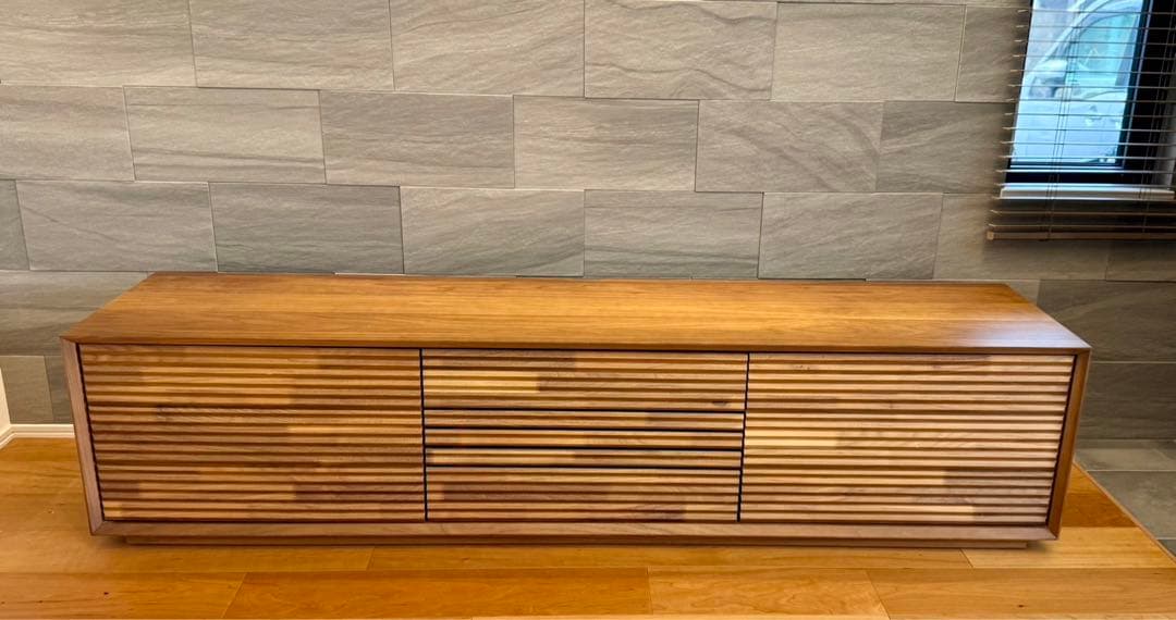 ☆カリモク家具　☆1794mm幅テレビボード　☆ウォールナット　☆美品です