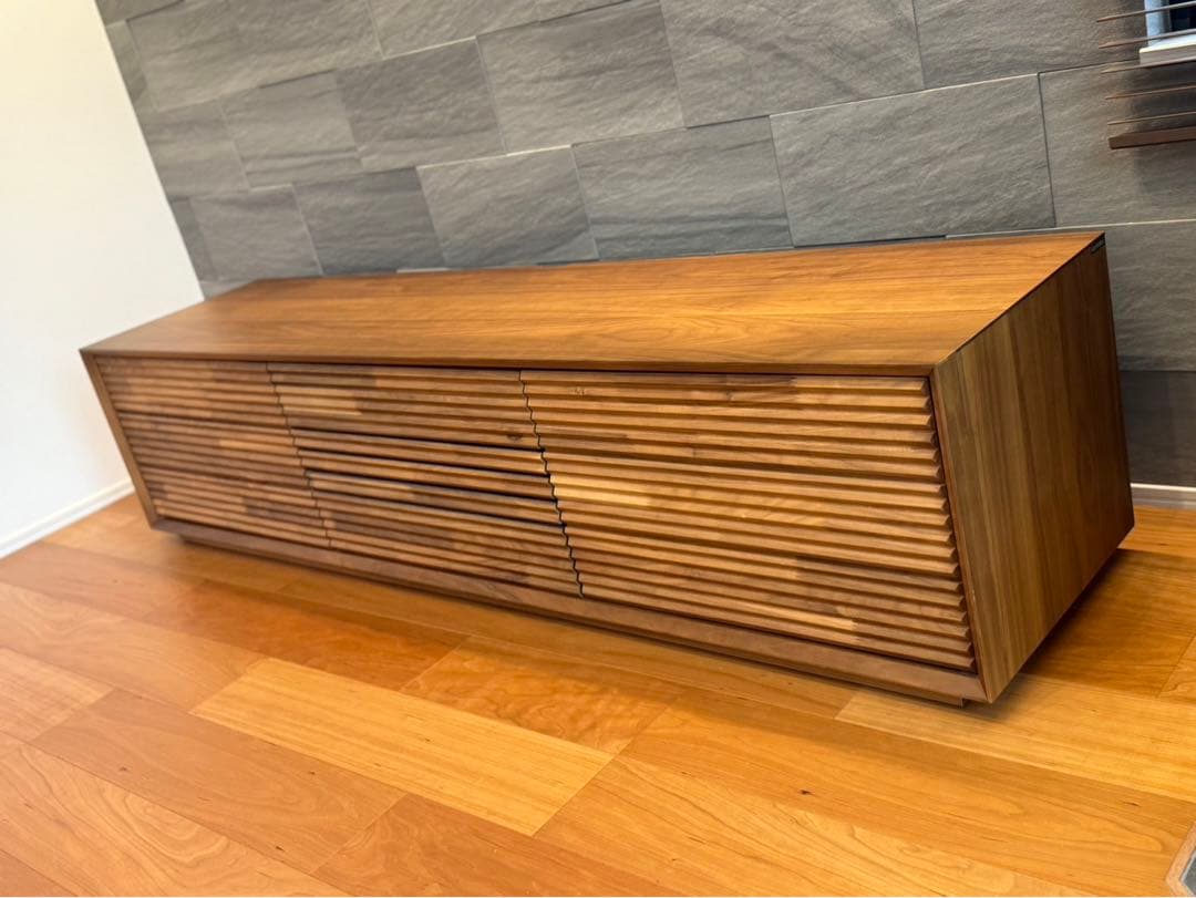 ☆カリモク家具　☆1794mm幅テレビボード　☆ウォールナット　☆美品です