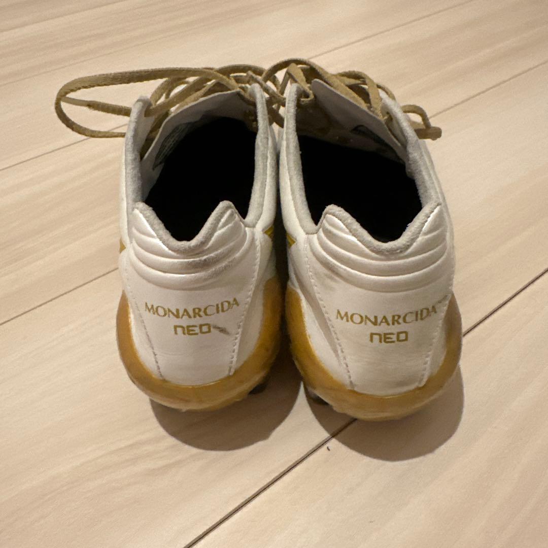 Mizuno モナルシーダネオ ホワイト/ゴールド 25.5