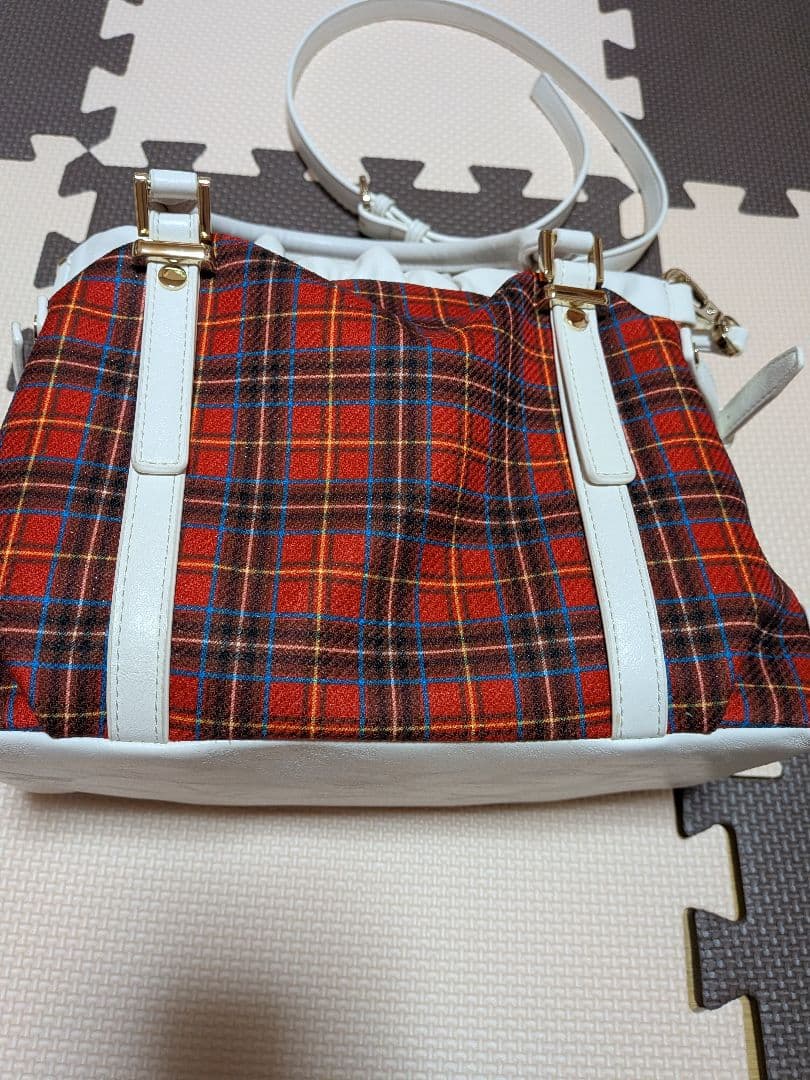 Samantha Thavasa 「ハローキティ」コレクション ハンドバッグ