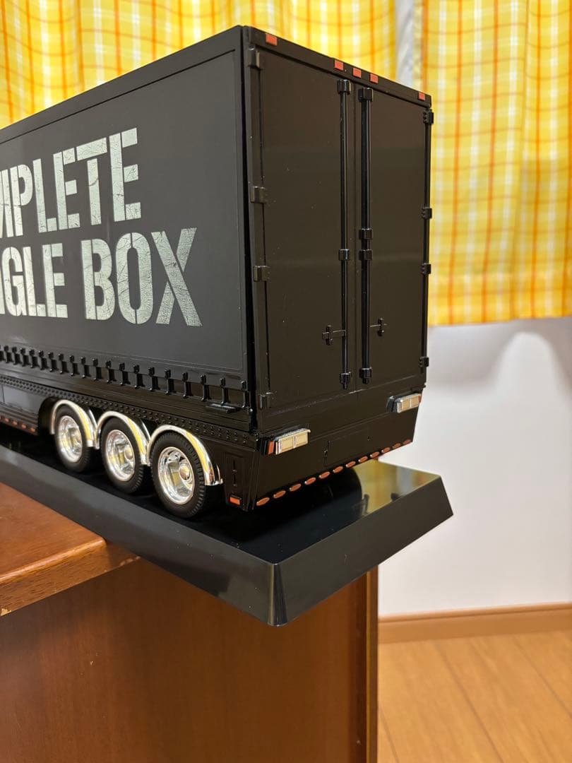 B’z COMPLETE SINGLE BOX【Trailer Edition】