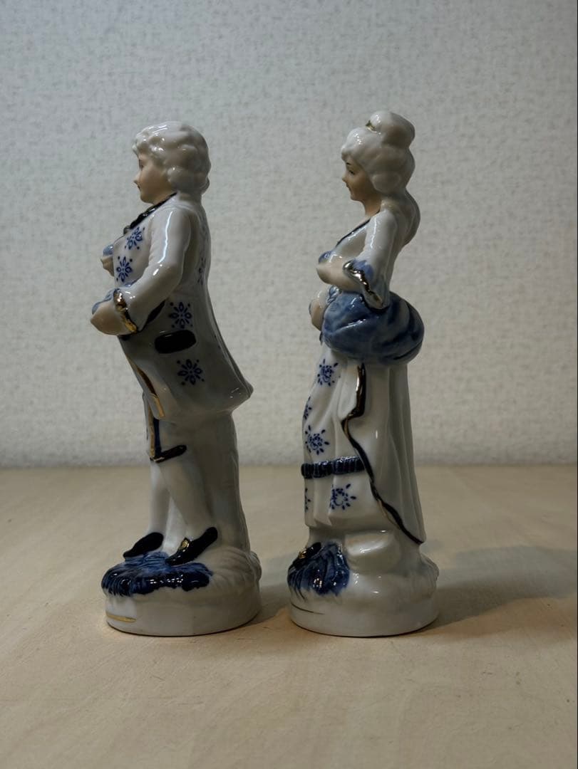 男女の陶器フィギュアセット