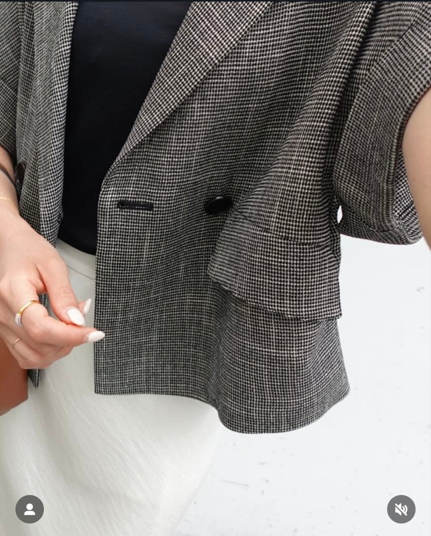 新品タグ付＊Lounie ハーフスリーブカラミジャケット(キナリ×ブラック)36