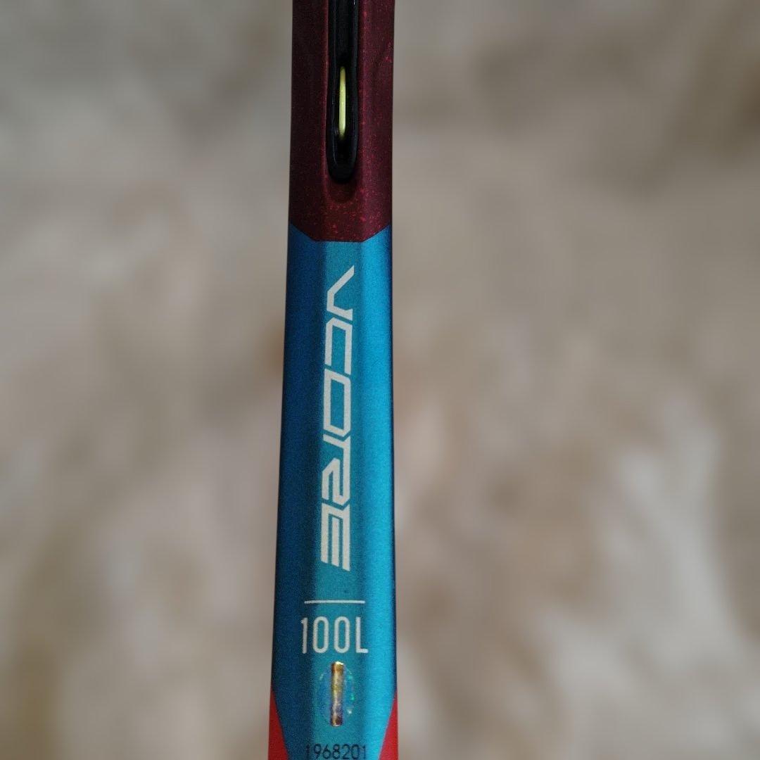 美品ブイコア100YONEX テニスラケット　G2